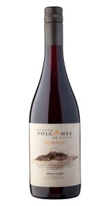 Volcanes Reserva Pinot Noir 0,75 photo Volcanes Reserva Pinot Noir 0,75 photo